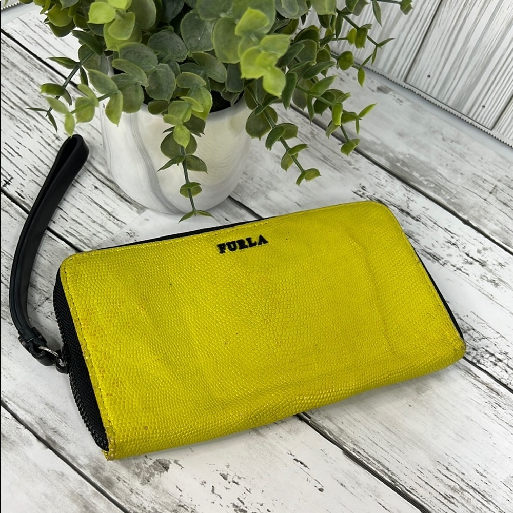 Furla Yellow and Black Wallet - Picture 2 of 12
